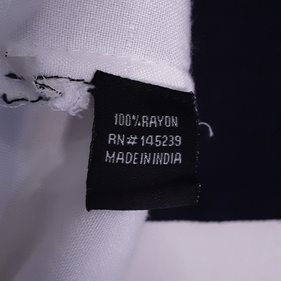 🖤Style Envy White Eyelet Trim Off The Shoulder Crop Top Size Small - Picture 8 of 9